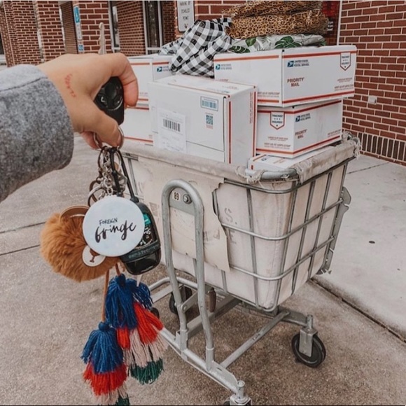 ☆ MEET THE SELLER - CHANDLER ☆ - Picture 4 of 16